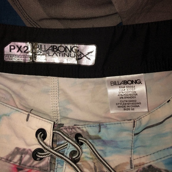 Billabong Floral Swim Trunks - Picture 4 of 4